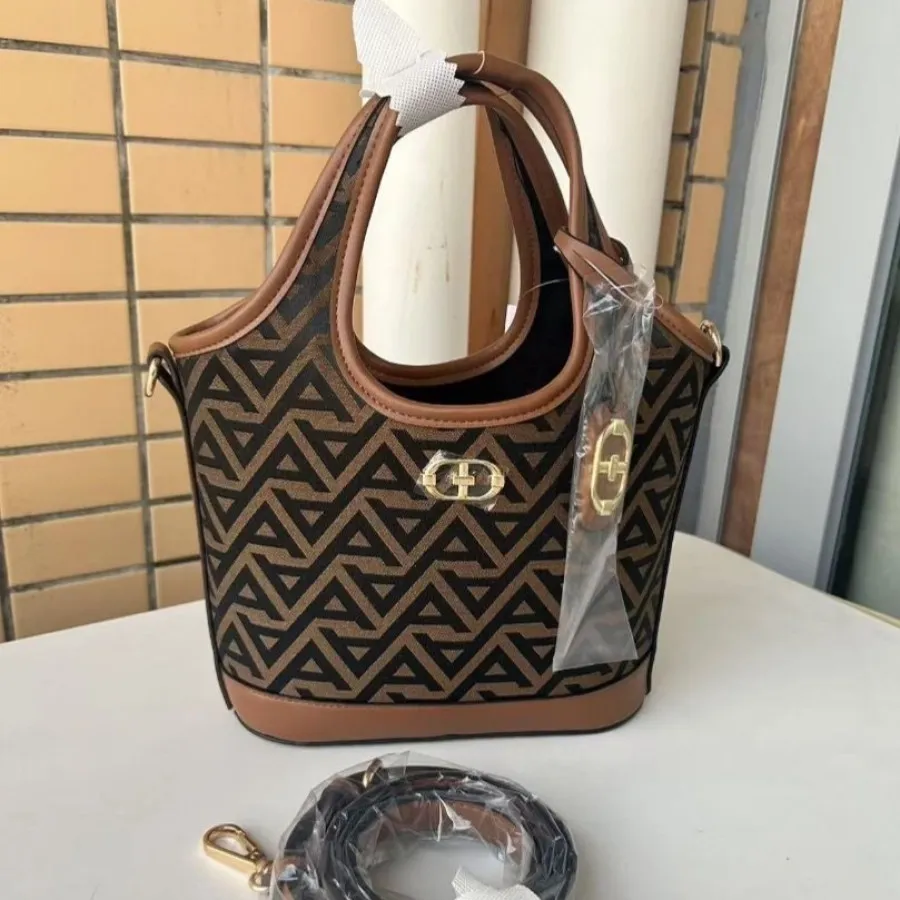 کیف قهوه ای  aldo