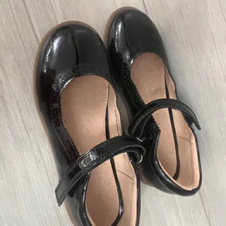 کفش عروسکی نکست