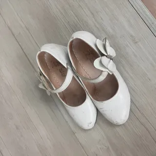 کفش پاشنه بلند سفید