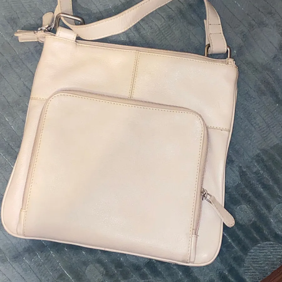 کیف کمری شیری