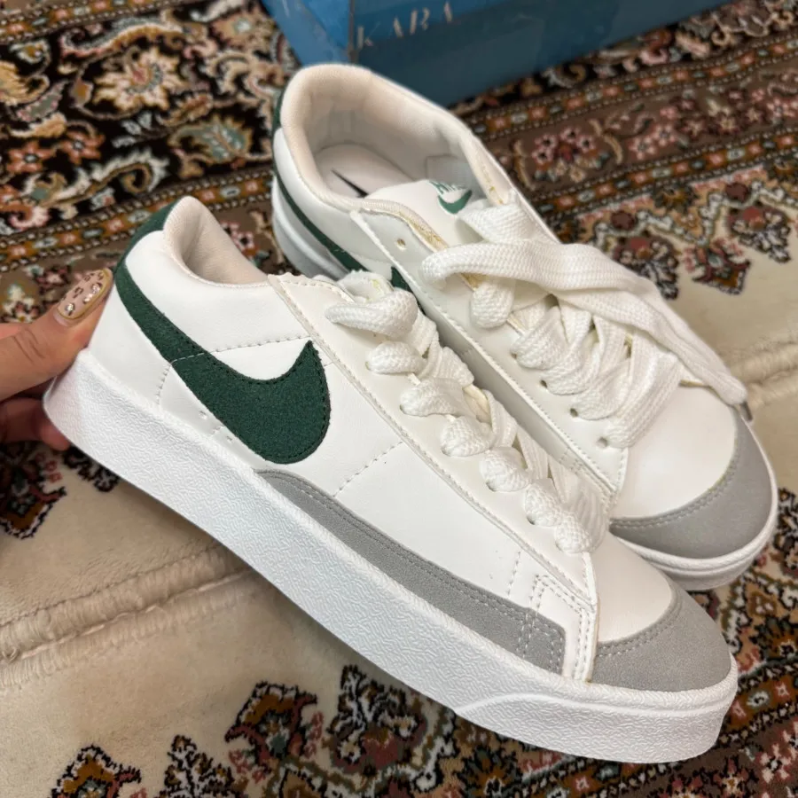 کتونی نایکی سفید