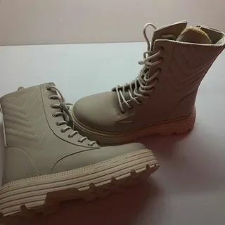 بوت زمستانی کرم