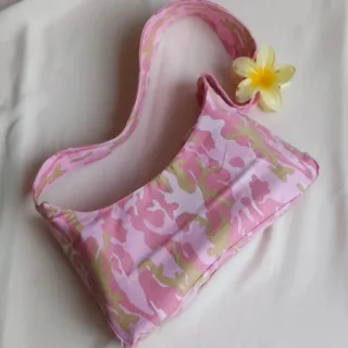 کیف صورتی دخترونه