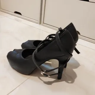 دو عدد کفش مجلسی مارک