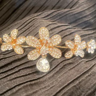 تاج ریسه ای