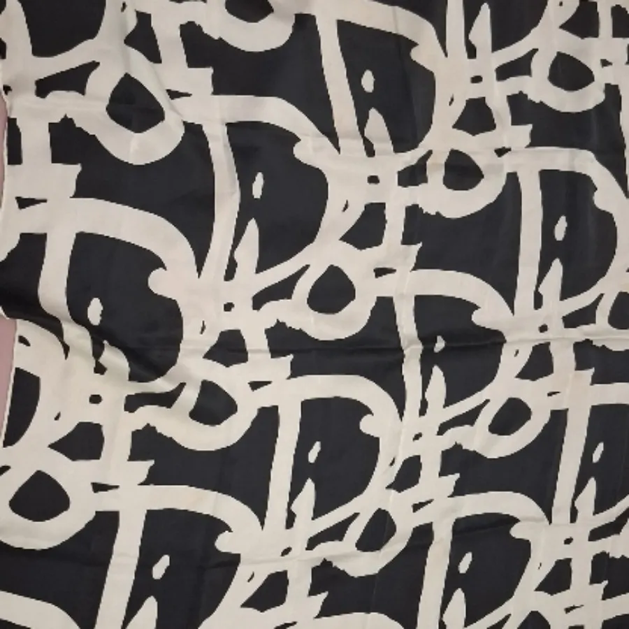 روسری زنانه