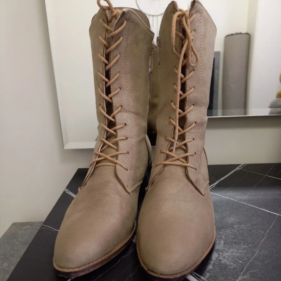 نیم بوت سایز 37 و 38