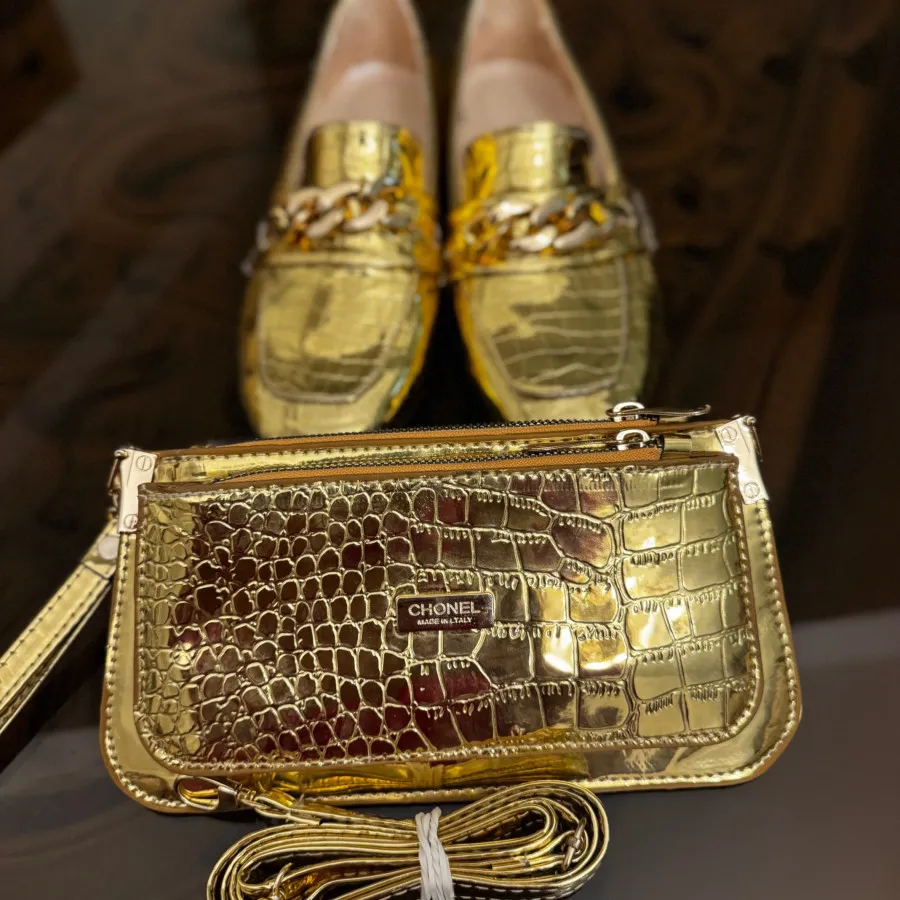 ست کیف و کفش طلایی