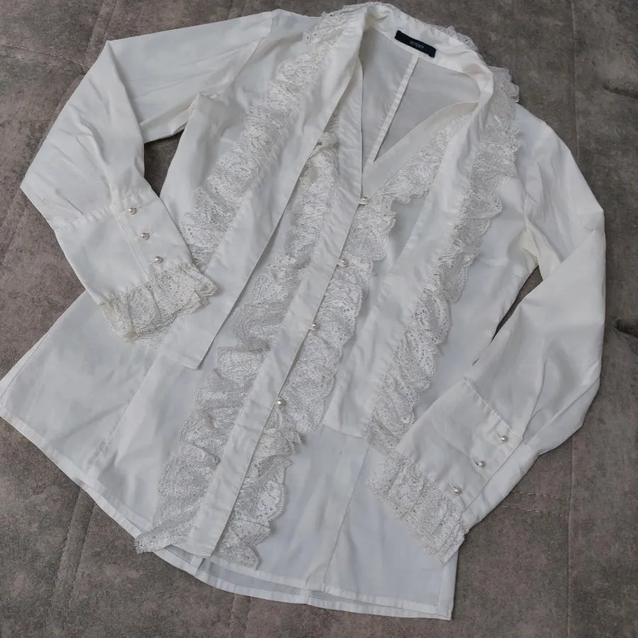 شومیز مارکدار