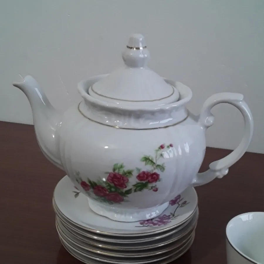 قوری گلسرخی