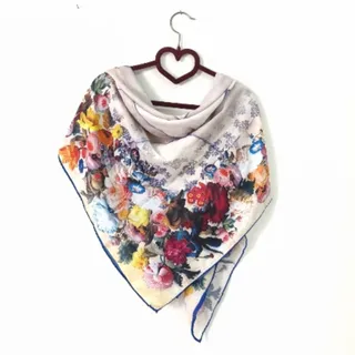 روسری رنگارنگ‌