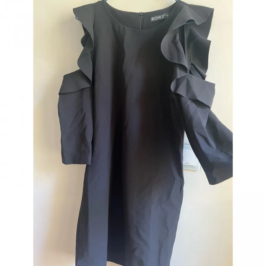 پیراهن مشکی