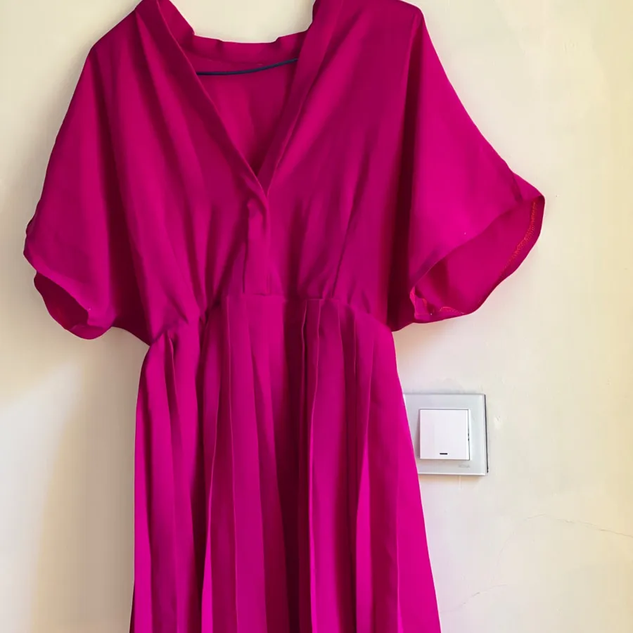 پیراهن سرخابی