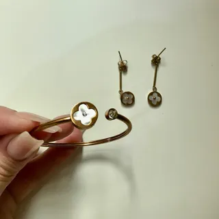 دستبندوگوشوارهvanclef