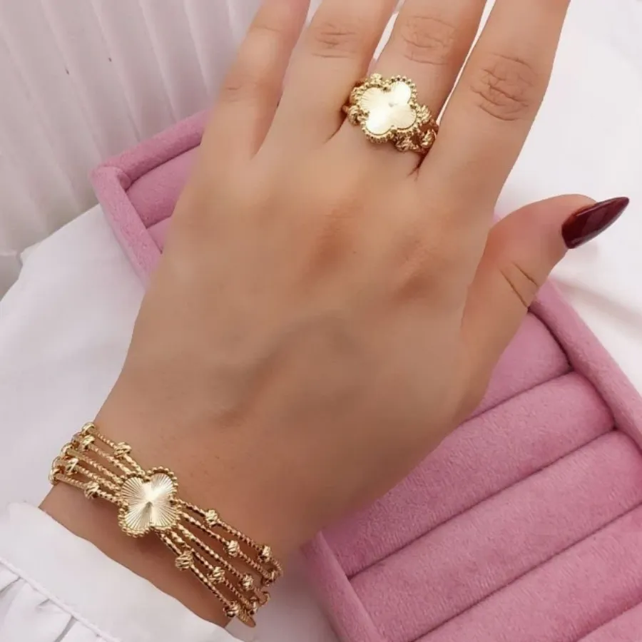 ست دستبندو انگشتر ون کلیف