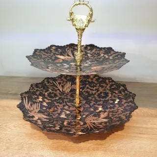 شیرینی خوری