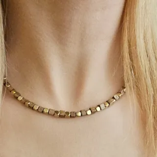 گردنبند چوب و حدید