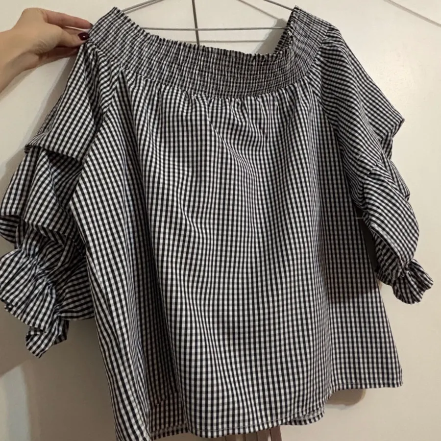 بلوز یقه قایقی