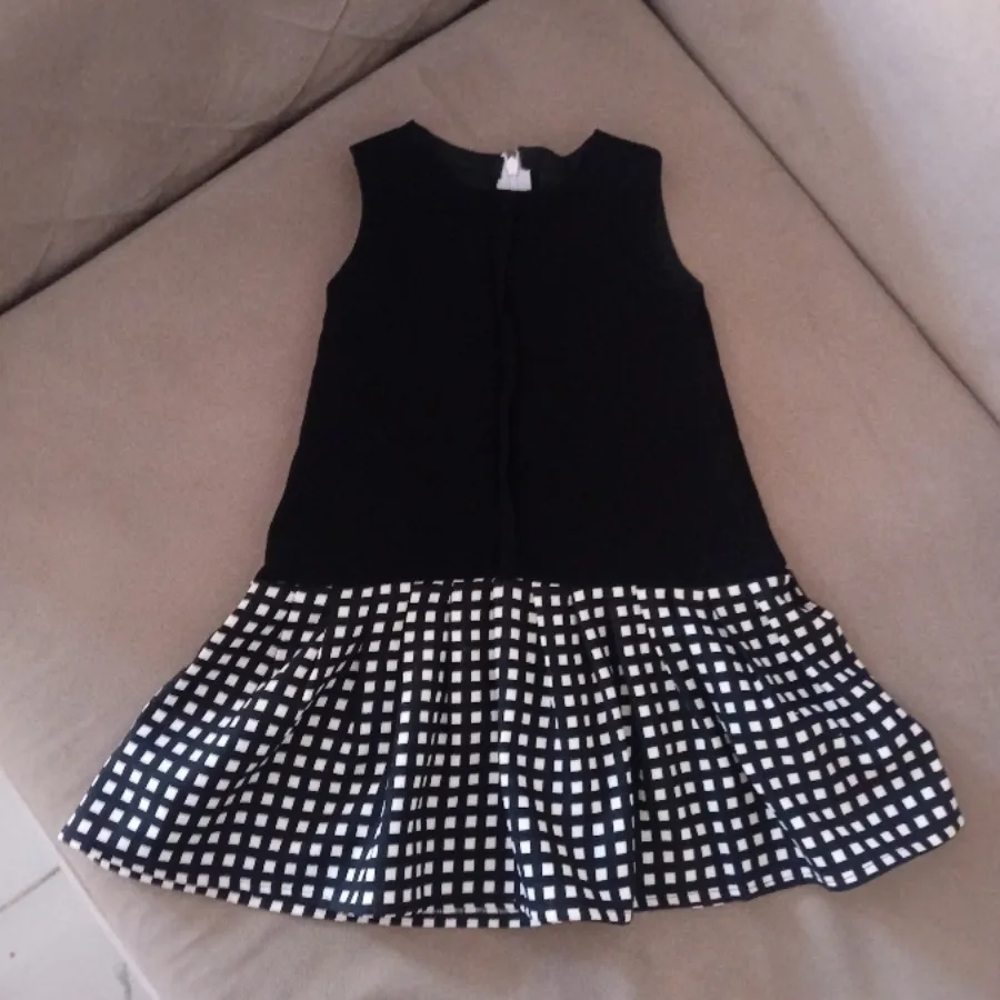 پیراهن دخترانه