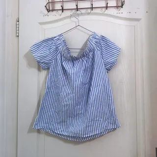 تیشرت یقه قایقی