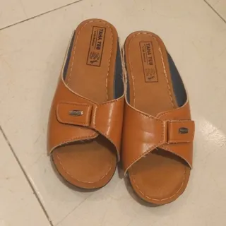 صندل چرمی طبی سایز 40