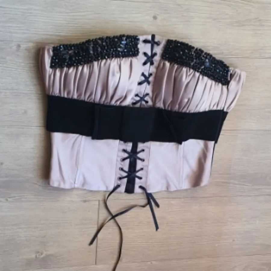 نیم تنه دکلته