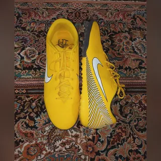 کتونی فوتسال نایک