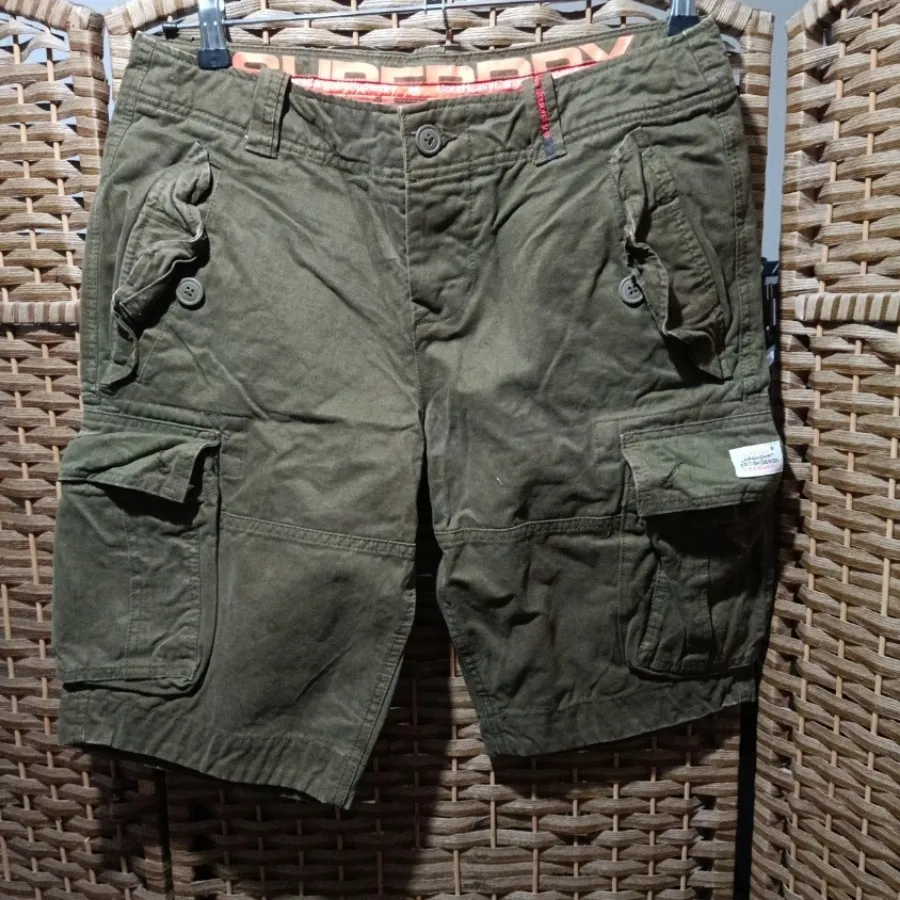 شلوارک اسپرت سبز کتان