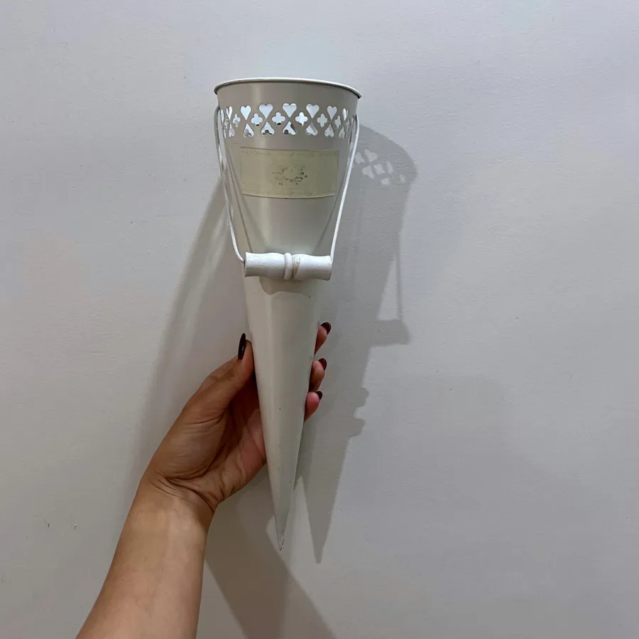 گلدان مخروطی ایکیا