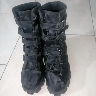 بوت بلندچریکی