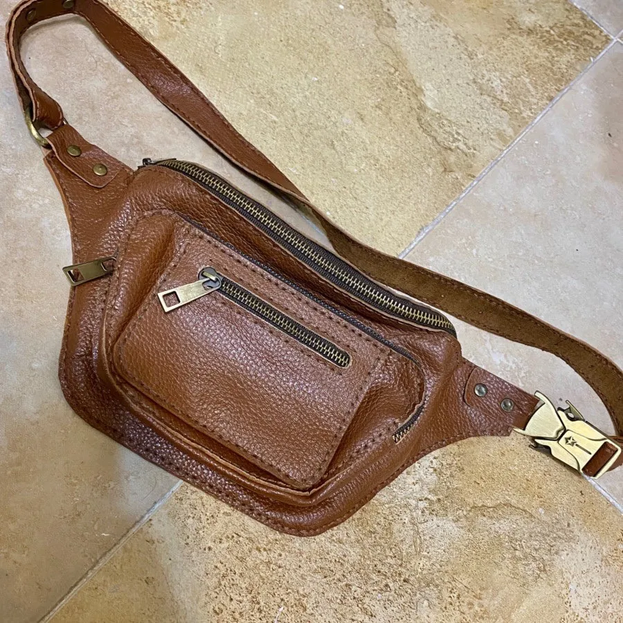 کیف کمری چرم
