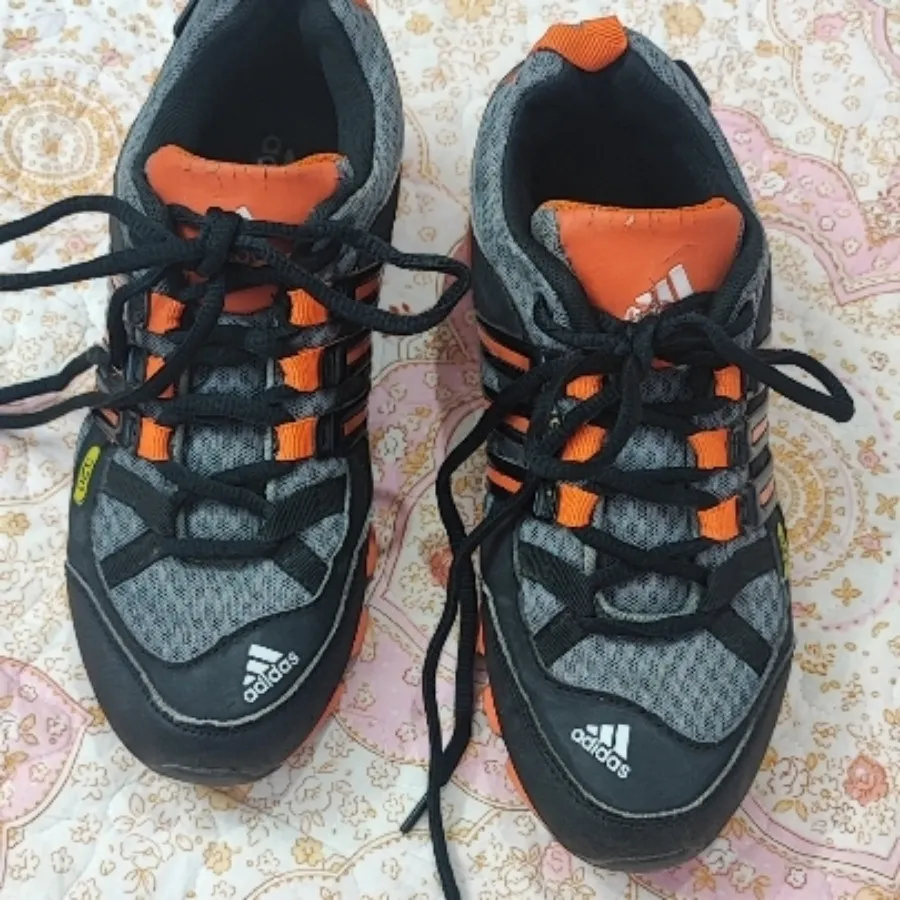 کفش ادیداس ویتنام