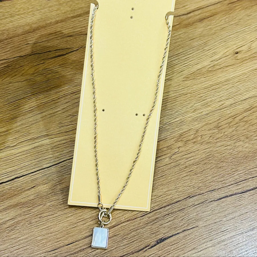 گردنبند قفل تی آویز سنگی