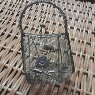 کیف فلزی قدیمی