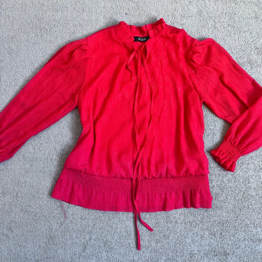 قرمز شاین دار