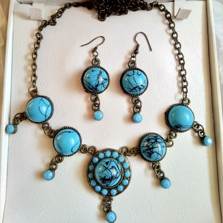 گردنبند و گوشواره