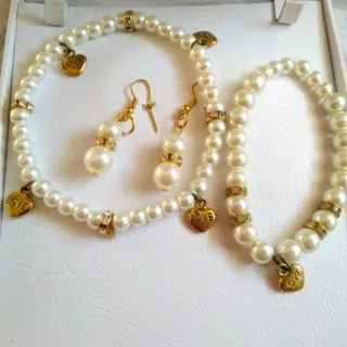 گوشواره دستبند و پابند