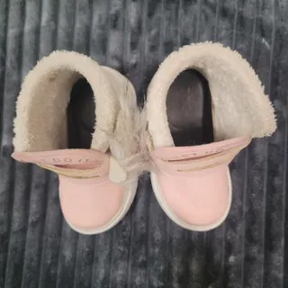 بوت دخترانه