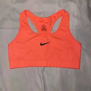 نیم تنه نایک