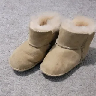 بوت بچه گانه