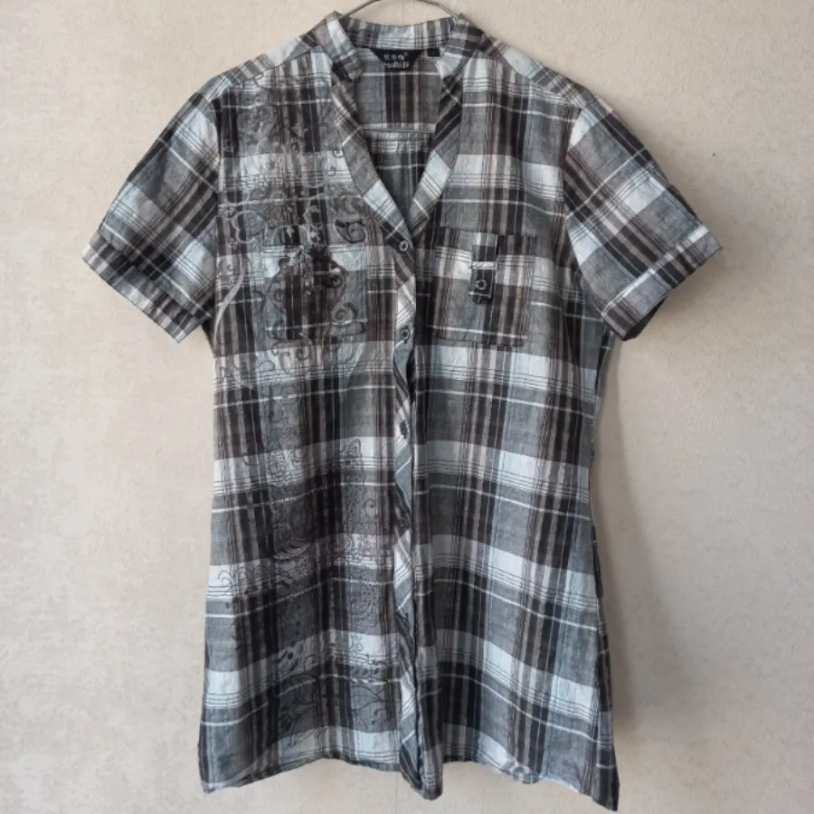 پیراهن چهارخانه