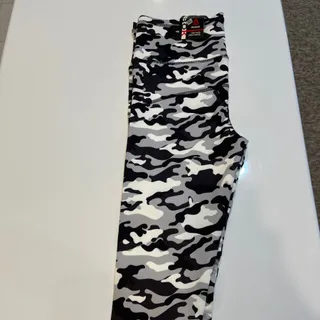 لگ شلوارک ورزشی زنانه