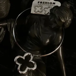 ست طوق و گوشواره ونکلیف