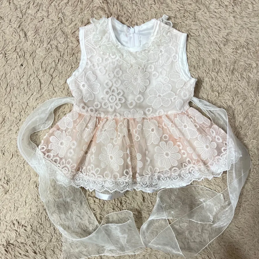 پیراهن نوزادی