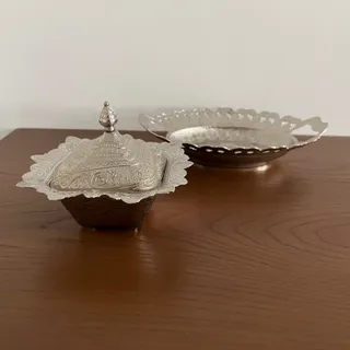 دو تیکه ظرف فلزی کاملا نو