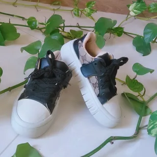 ونس دخترونه