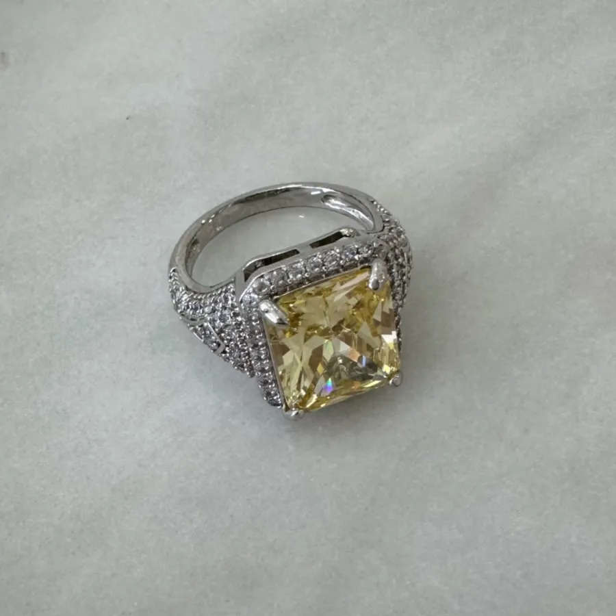 انگشتر تک نگین سیترین