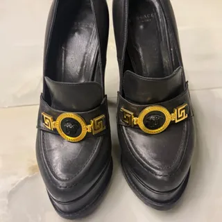 کفش  ورساچه