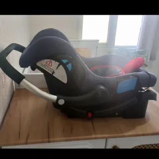 کریر و صندلی ماشین