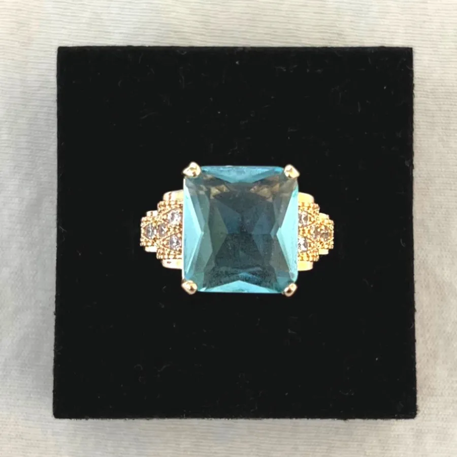 انگشتر سنگ ابی